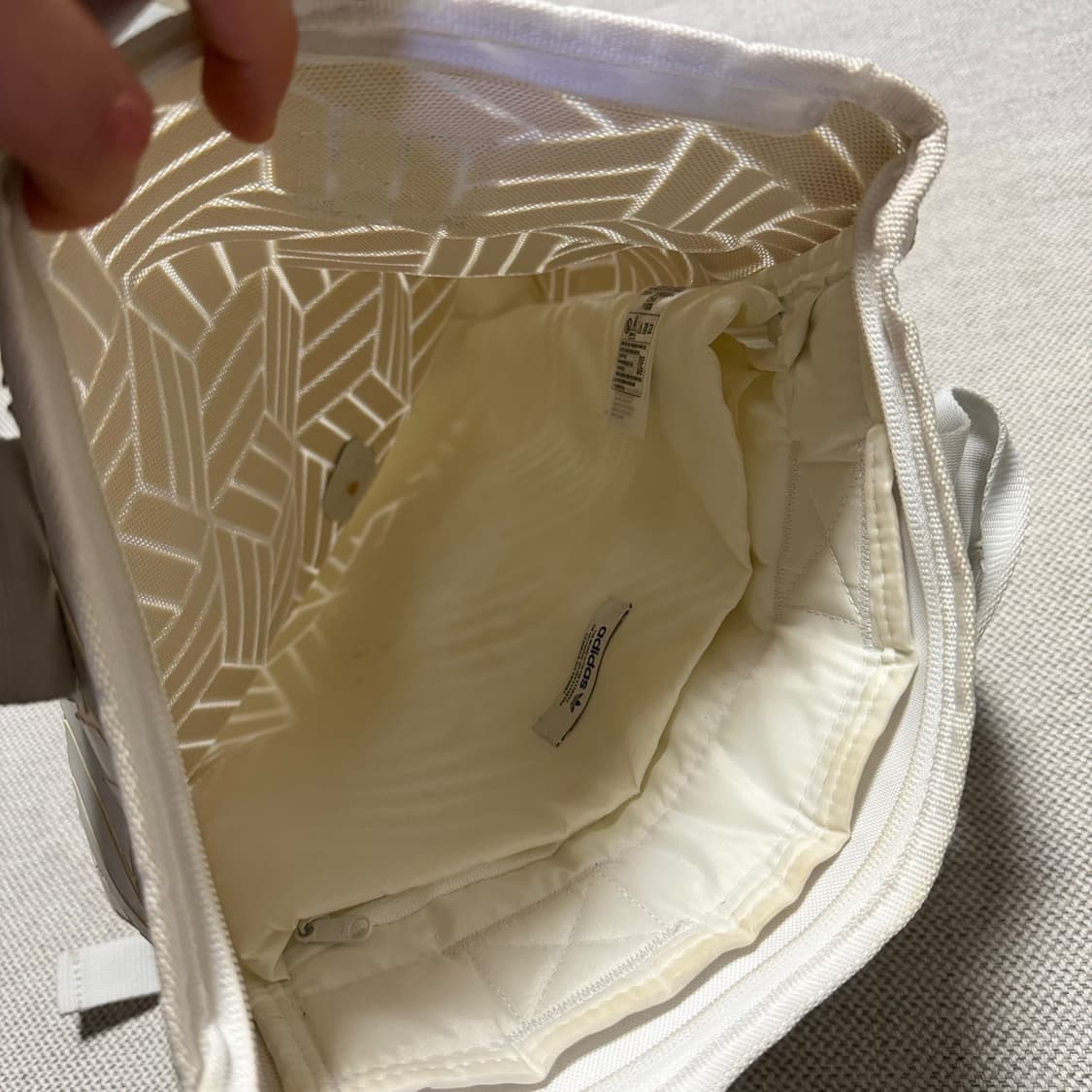 아디다스 3D 롤탑 백팩 상품이미지3