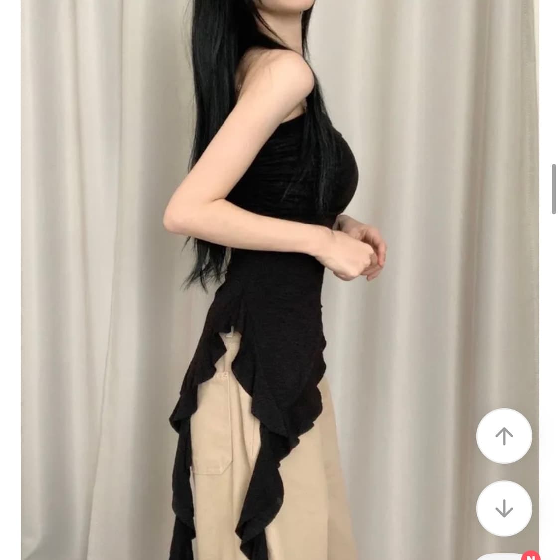 (새상품) 언발란스 사선 프릴 크롭 밴딩 탑 뷔스티에 민소매 나시 상품이미지1