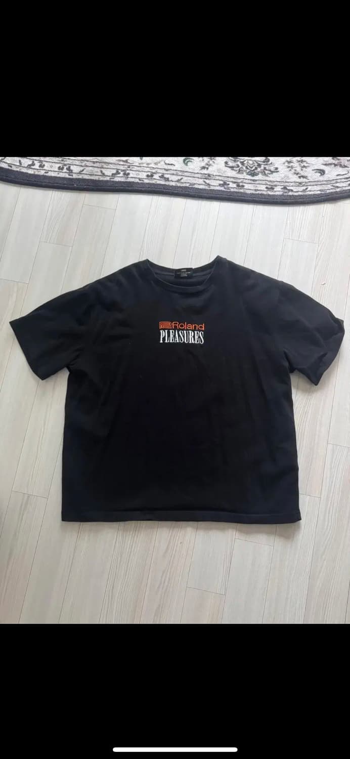 Roland Pleasures 반팔 티셔츠 블랙 상품이미지1