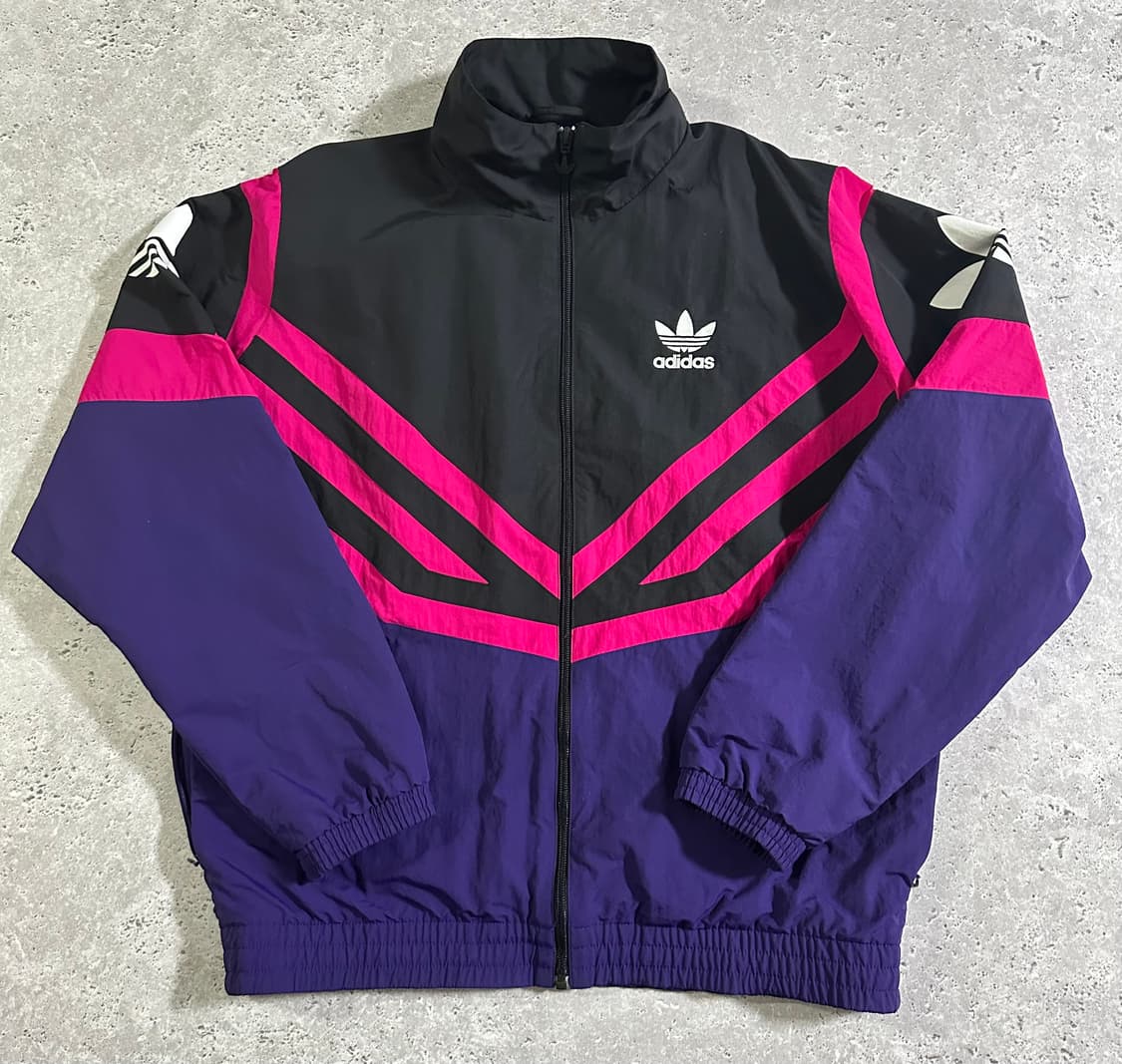 아디다스 스포티브 V라인 익스트림 오버핏 바람막이 상품이미지2