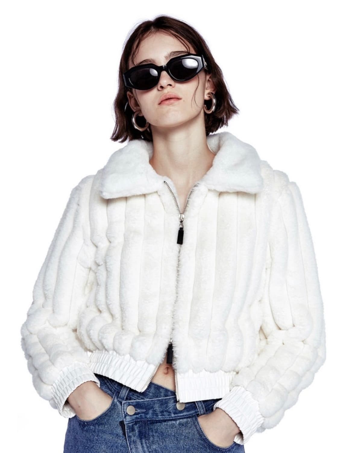 OiOi 오아이오아이 라인 퍼자켓 아이보리 로제 착용 상품이미지8