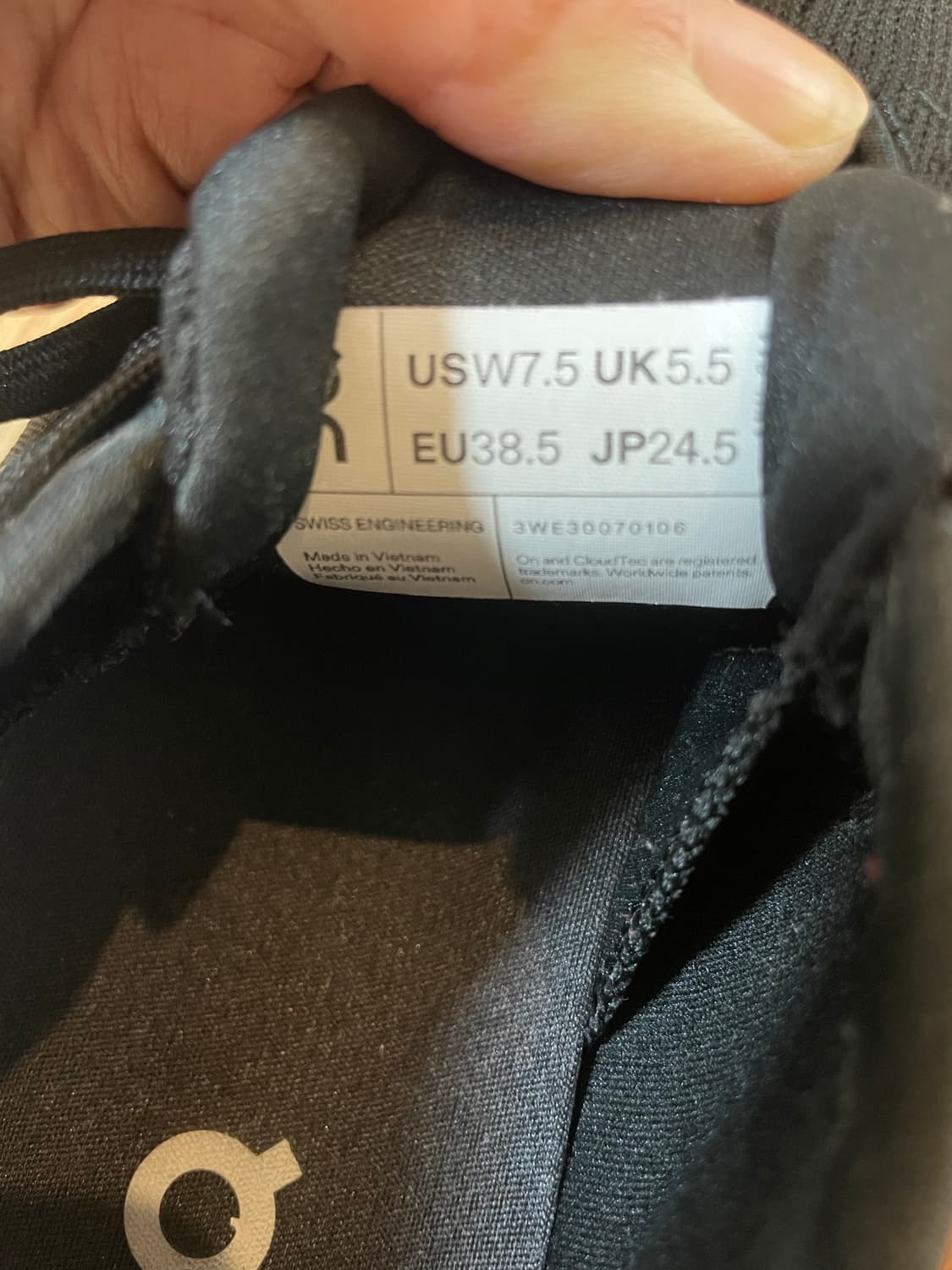 온 러닝 클라우드 X 4 글레이셔 블랙 이클립스 245 상품이미지6