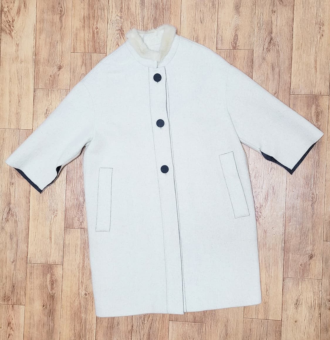 발렌시아(VALENCIA) 밍크넥 포인트 울코트 55-66 새상품 상품이미지1