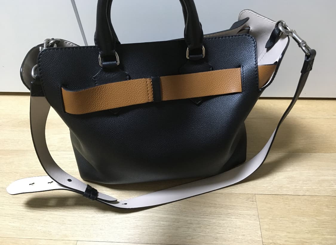 버버리 벨트 미디움 토트백 상품이미지3