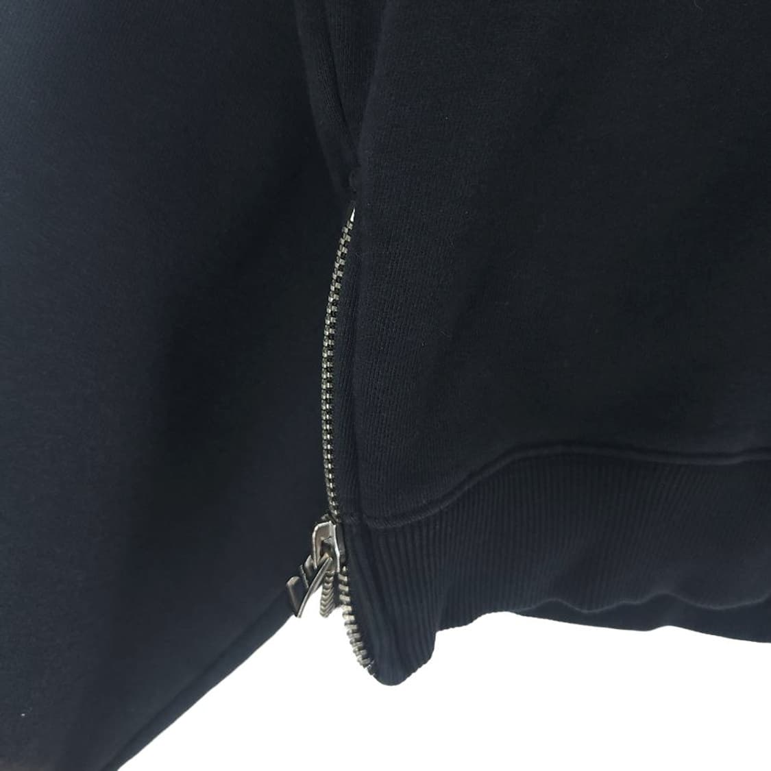 [여S]아크네스튜디오 사이드집업 크롭 맨투맨[Y61-280] 상품이미지6