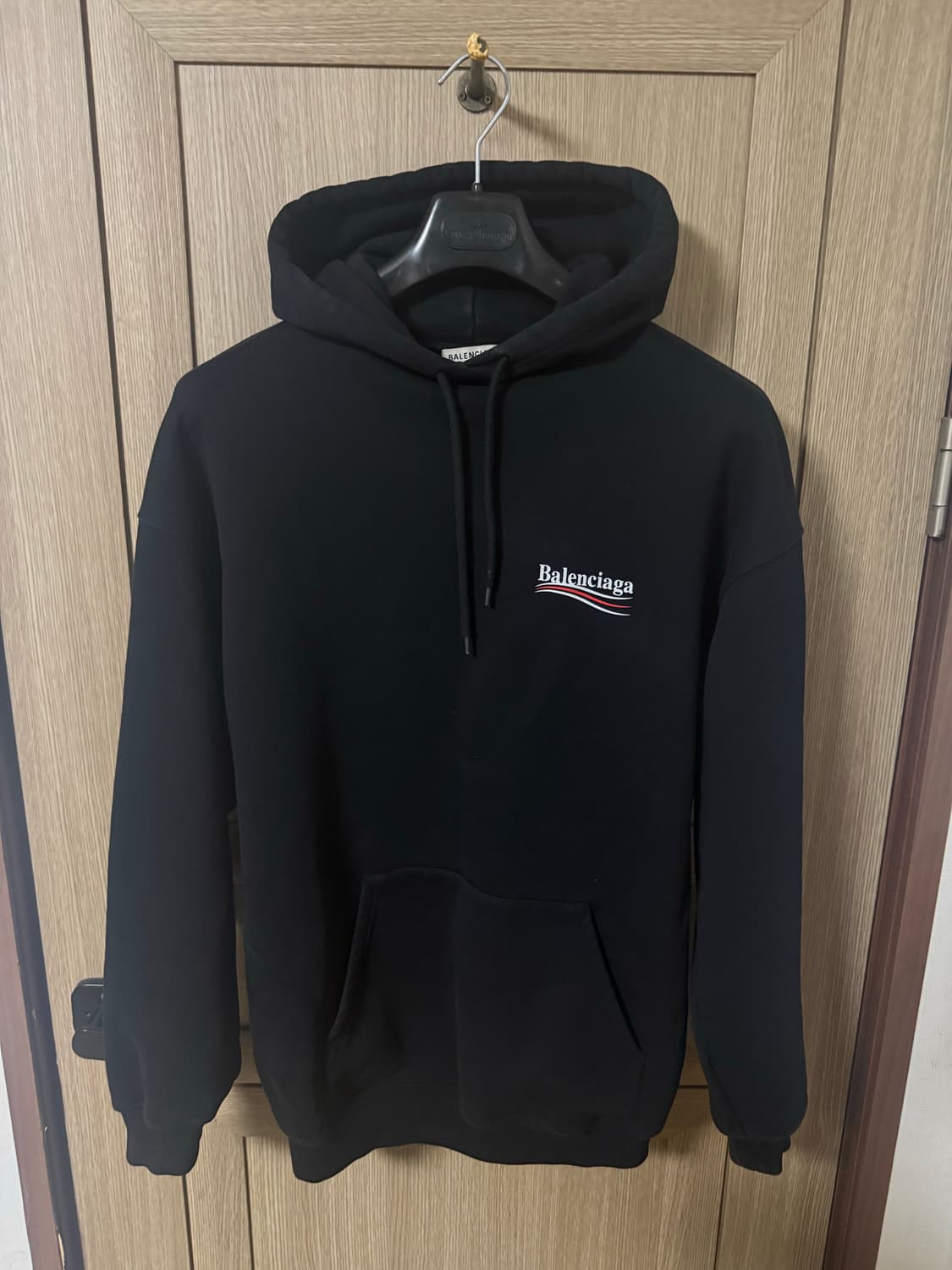 발렌시아가 웨이브로고 오버핏 후드 블랙 상품이미지1