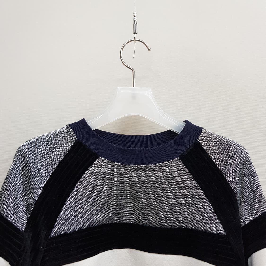 SANDRO 산드로 배색 글리터 자수 포인트 스웻셔츠 1사이즈 상품이미지3