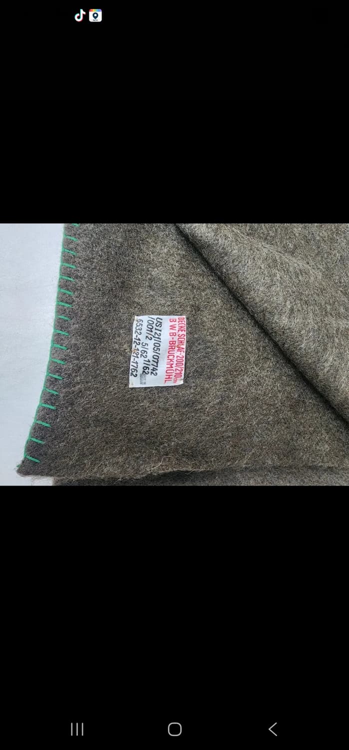 BUND 독일 분데쓰리

울담요 입니다 상품이미지1