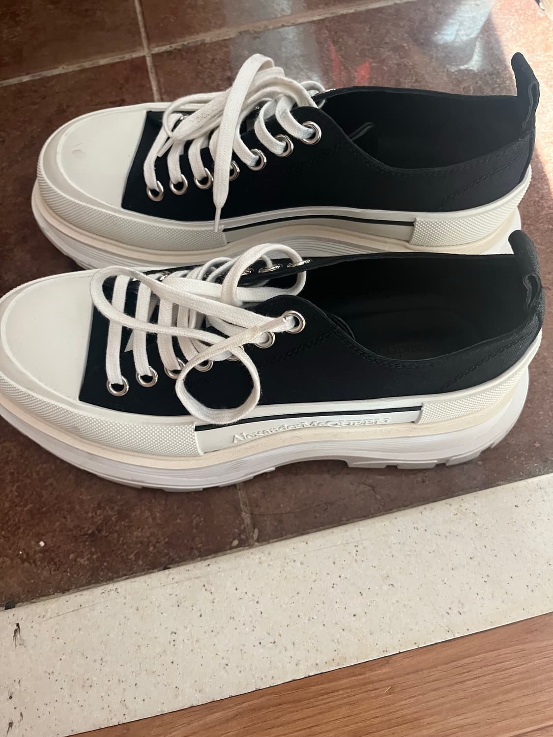 알렉산더 맥퀸 트레드 슬릭  상품이미지4