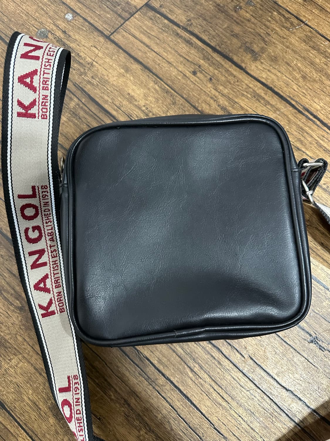 캉골(Kangol) 빅로고 스트랩 미니 크로스백 블랙 상품이미지6