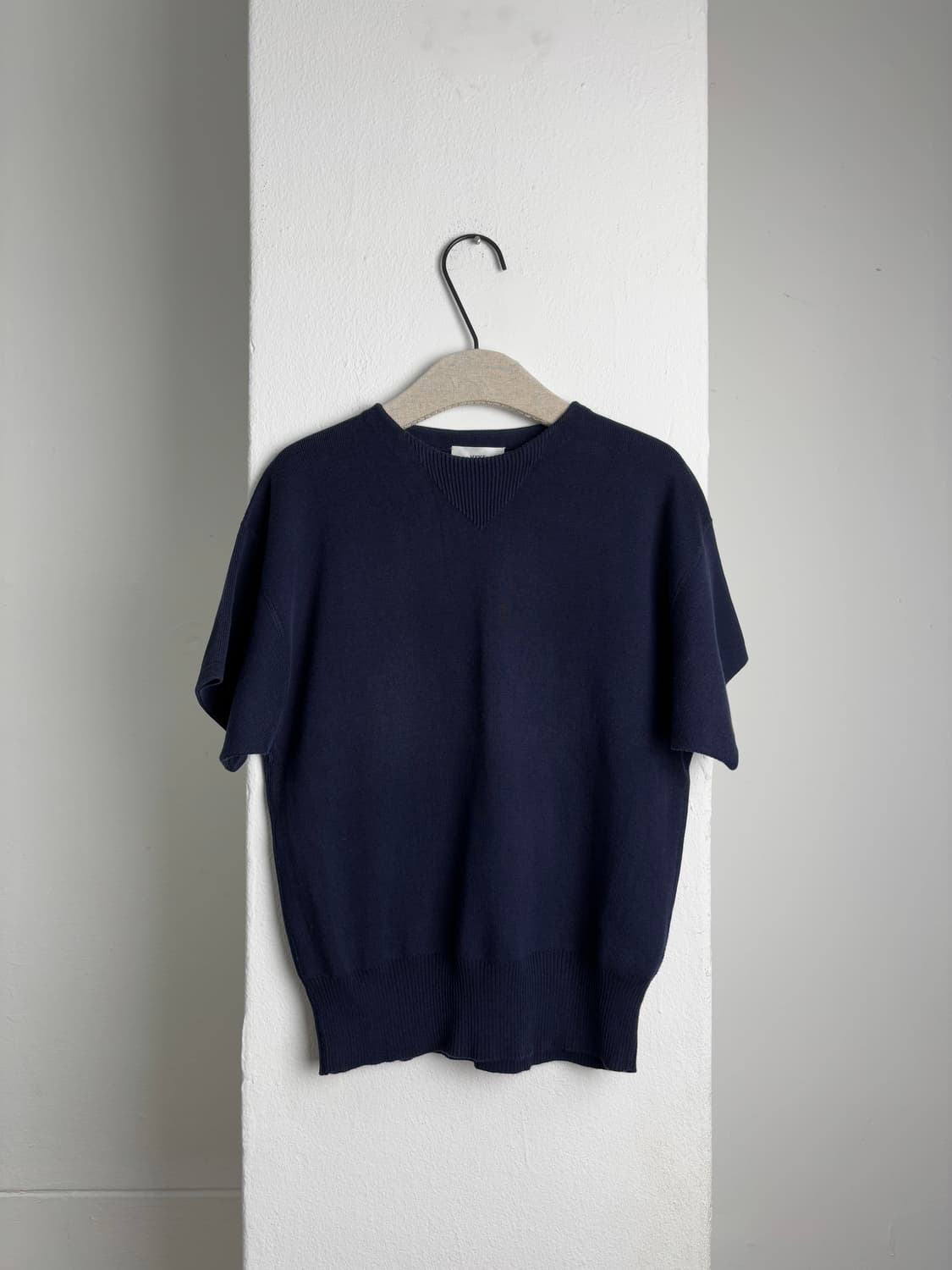 HYKE Navy Silk & Cotton knit T-shirt 상품이미지1