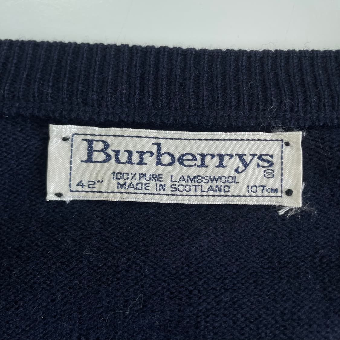 Burberry  버버리 크레스트 자수 램스울 베스트 니트  상품이미지4