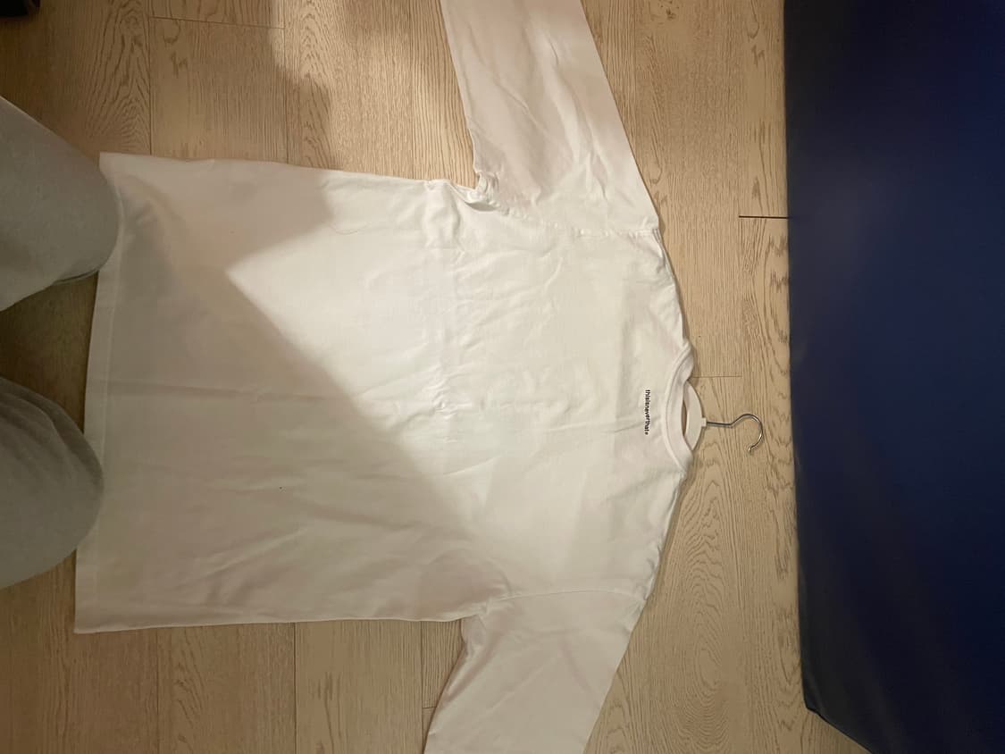 thisisneverthat 디스이즈네버댓 흰색 긴팔 m사이즈 판매합니다 상품이미지2