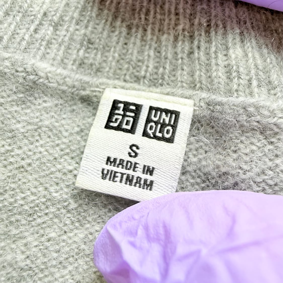 [캐시미어 100%] 유니클로 그레이 터틀넥 목폴라 니트 S 상품이미지4