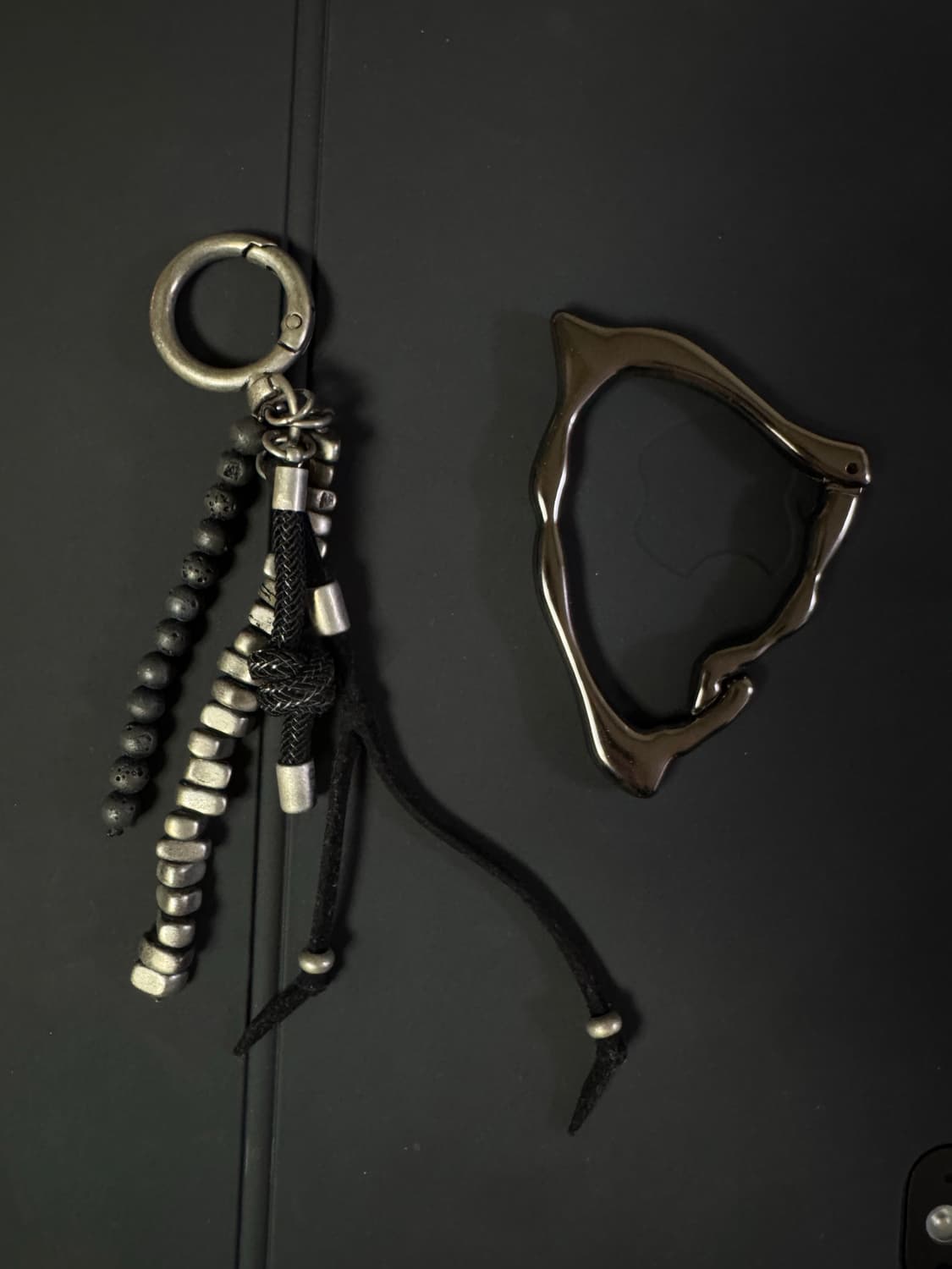 해칭룸 카라비너, 스톤 볼 키링 상품이미지1