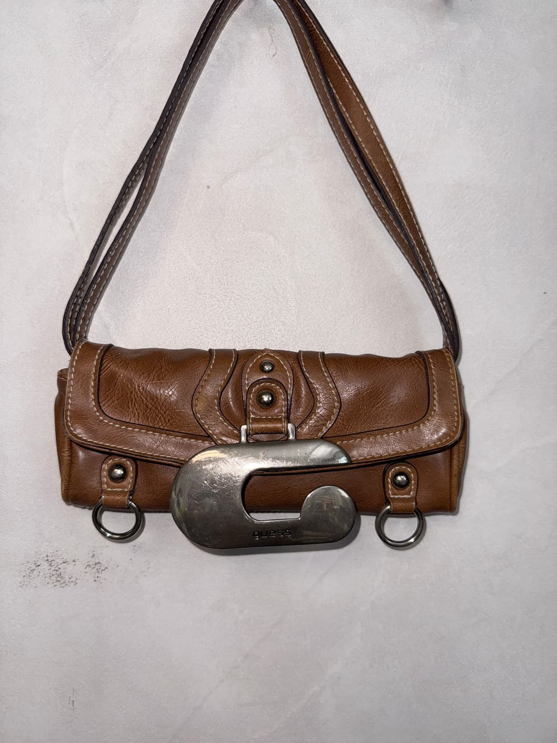 Guess stud logo buckle two ways mini bag 상품이미지2