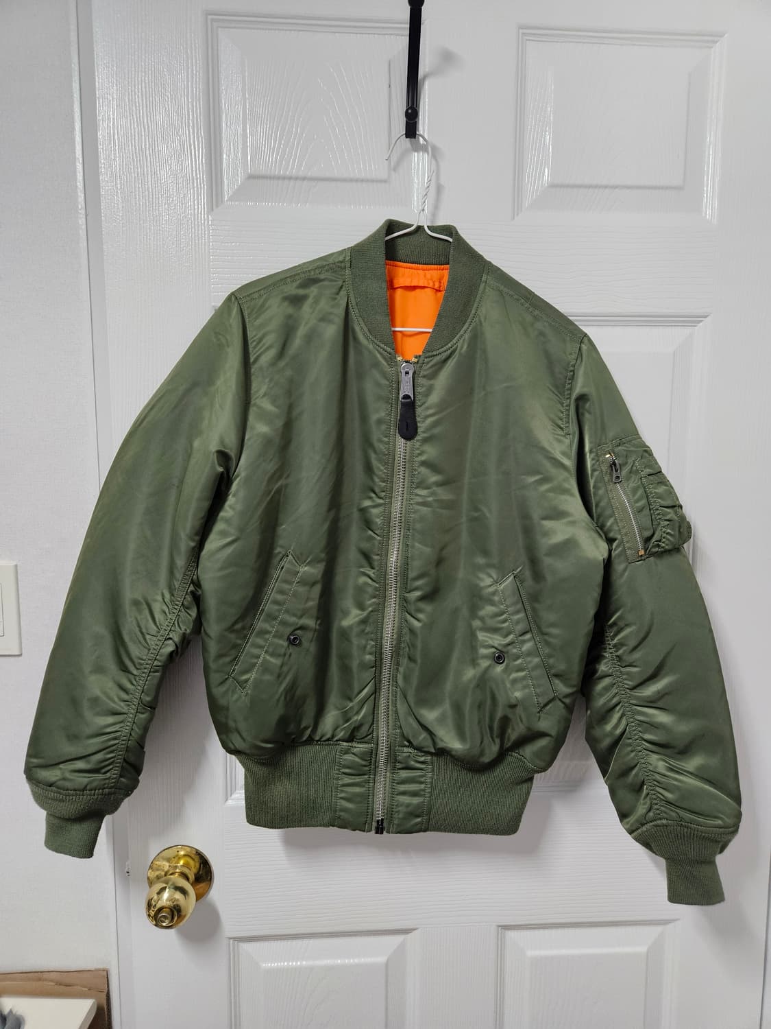 알파인더스트리 ma-1 자켓 레귤러 핏 세이지그린 s사이즈 상품이미지1