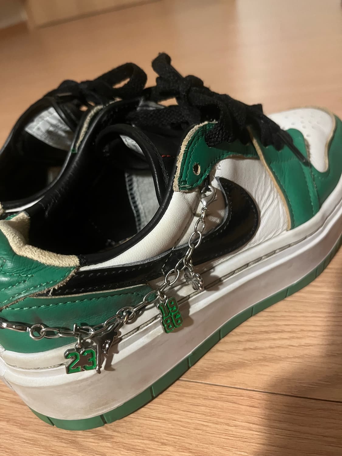 조던 1 엘리베이트 로우 SE 럭키 그린 상품이미지4