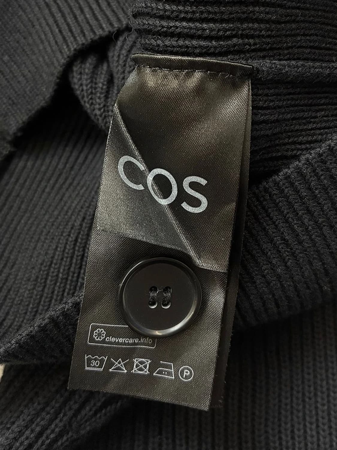 코스 COS 릴랙스드 핏 크롭 니트 카디건 PN5234 상품이미지6