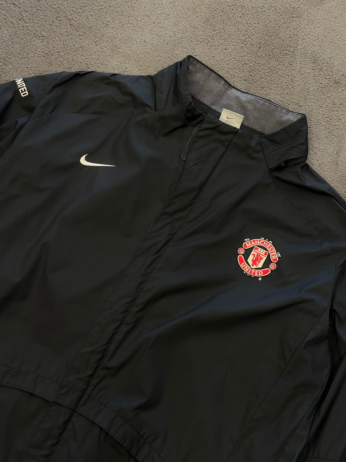 나이키 맨유 빈티지 바람막이 처분  상품이미지2