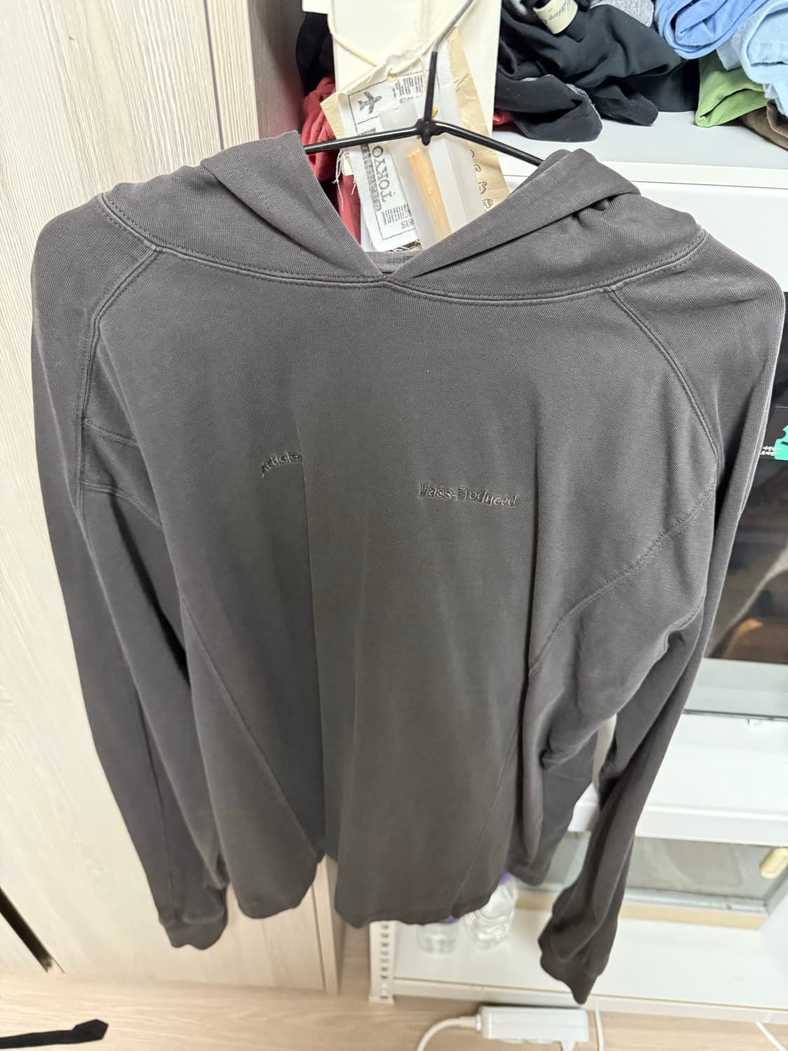 플라스틱프로덕트 후드 롱슬리브 차콜 상품이미지1