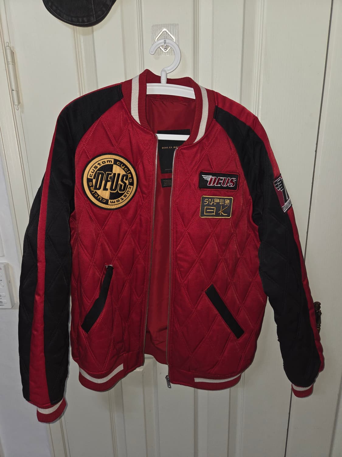 데우스 서포터스 자켓 상품이미지1