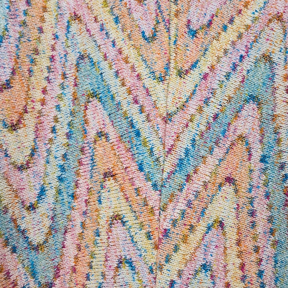 CAPERDONI 지그재그 패턴 긴팔 블라우스 상품이미지8