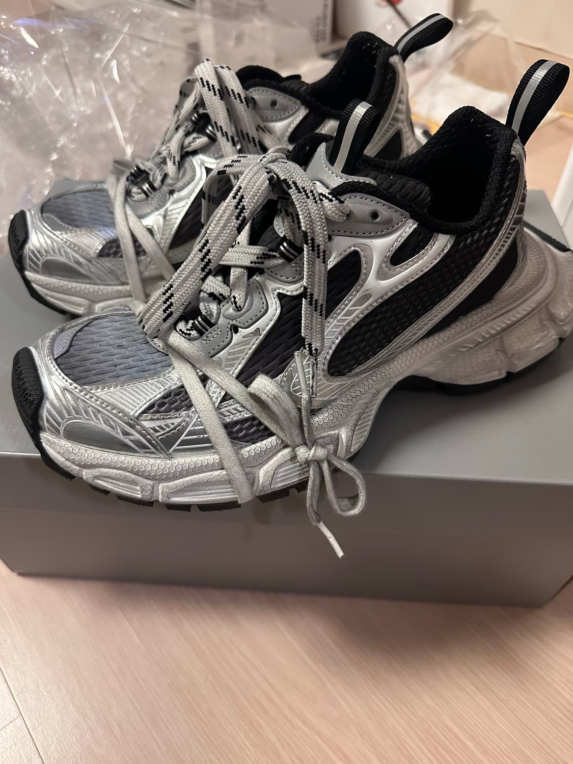 [40] 발렌시아가 3xl 스니커즈 그레디언트 그레이 상품이미지1