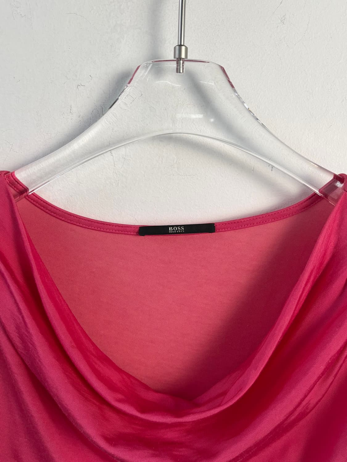 휴고보스 드레이핑 카울 넥 티셔츠 상품이미지3