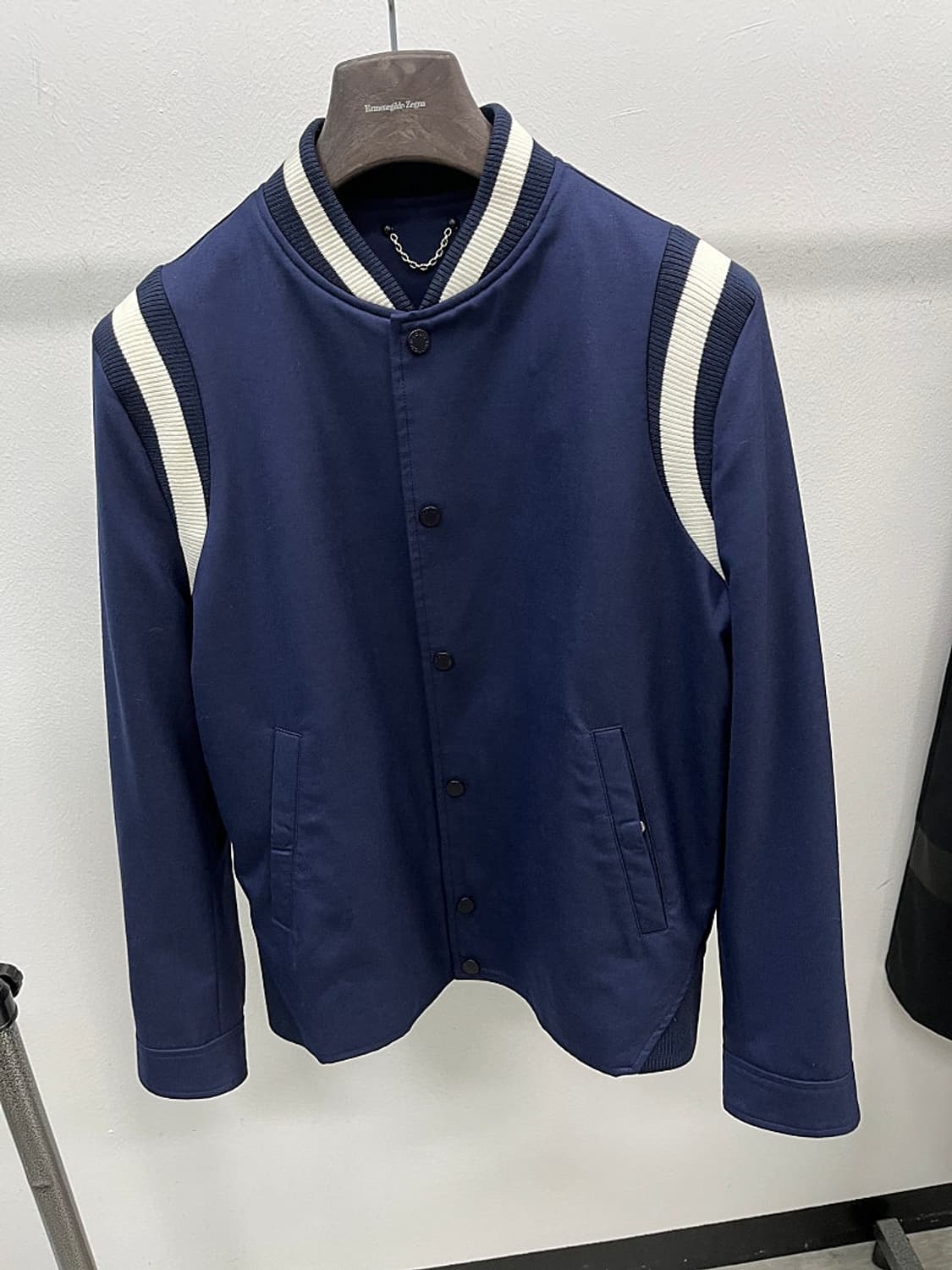 100) 루이비통 알로하 바시티 자켓  상품이미지4