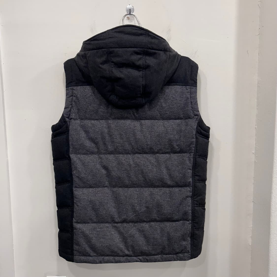 몽벨 구스다운 울 배색 후드 패딩 베스트 상품이미지5