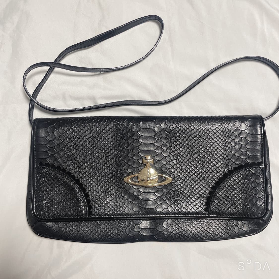 비비안웨스트우드 뱀비 크로스백 상품이미지1