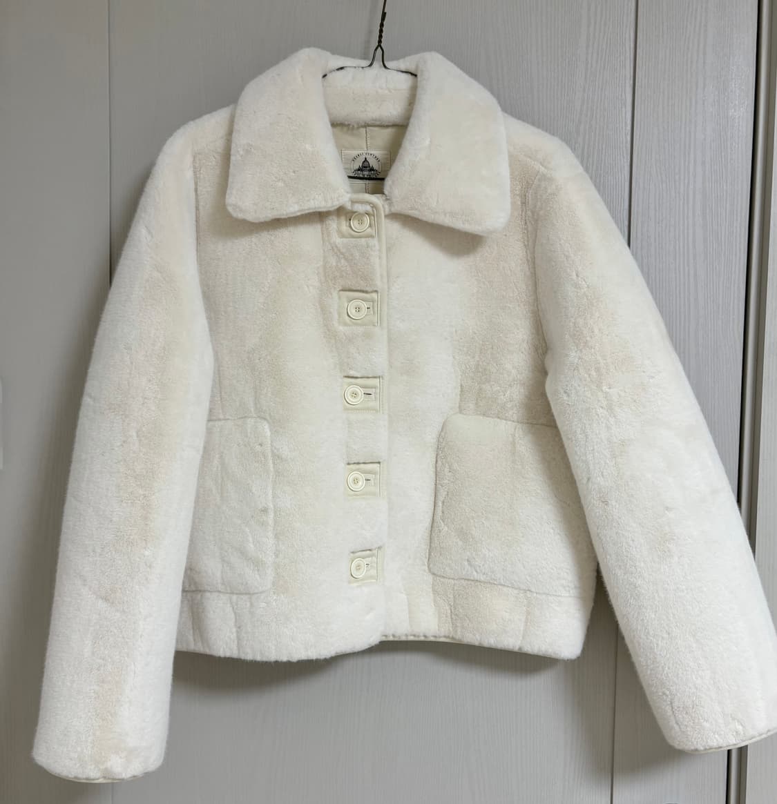 리버시블 아이보리 플러피 퍼자켓 상품이미지1