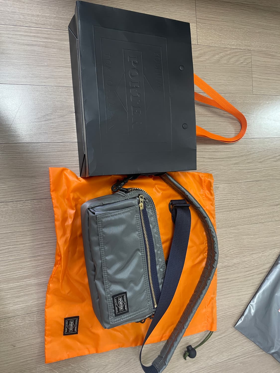 포터 탱커 유틸리티 파우치 실버 그레이 상품이미지1