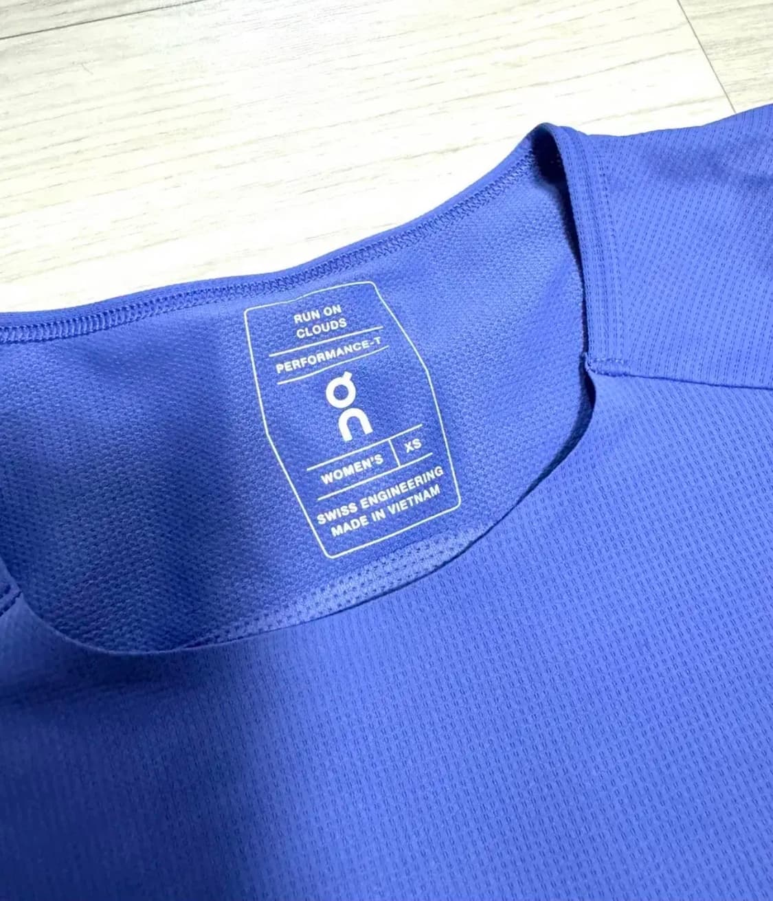 On Running 온러닝 퍼포먼스 티 퍼플 XS 상품이미지3