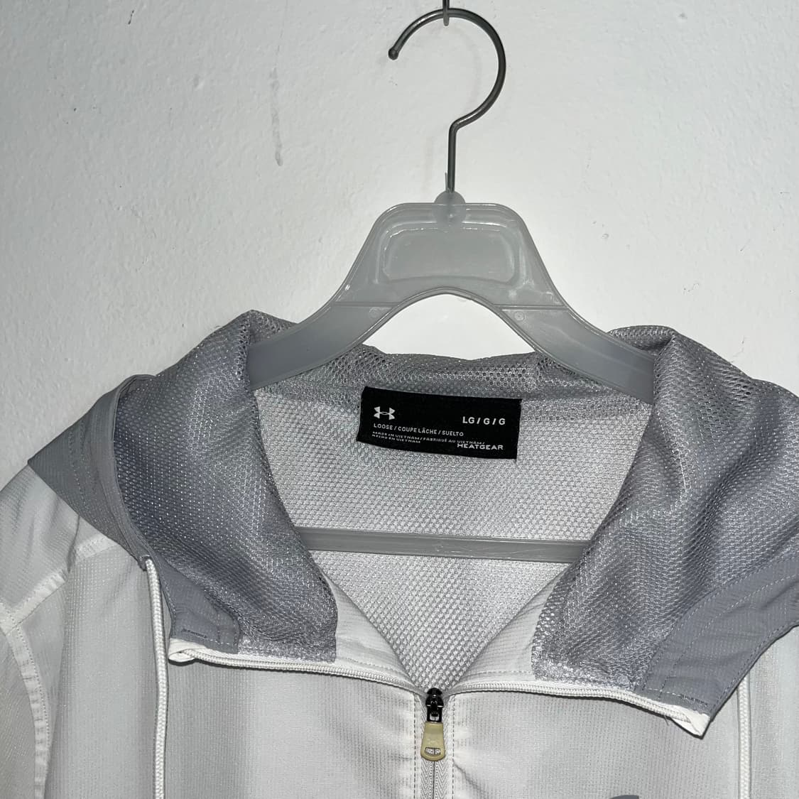 Under Armour white windbreaker 상품이미지6