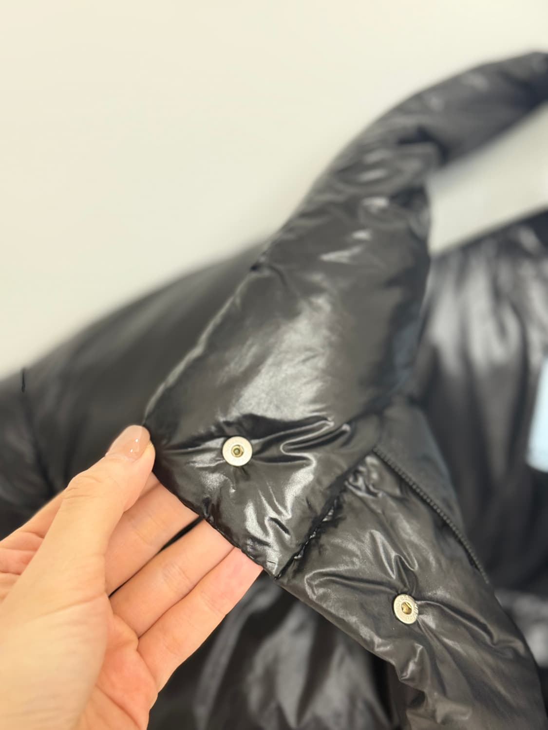 프라다 리나일론 푸퍼패딩 상품이미지7