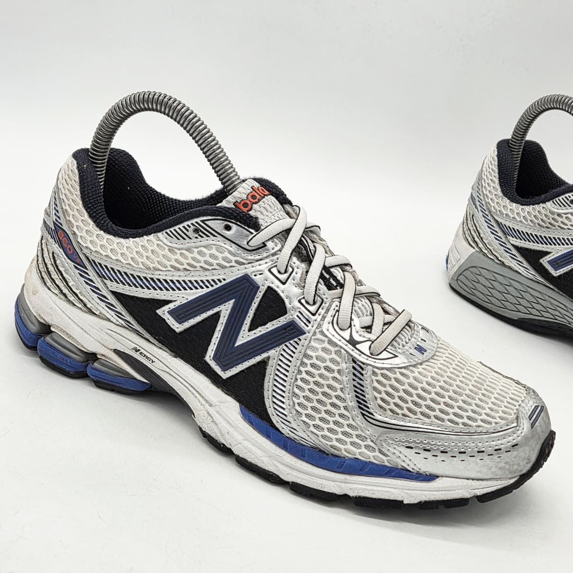 뉴발란스 860v2 메탈릭 실버 (240 D) 상품이미지5