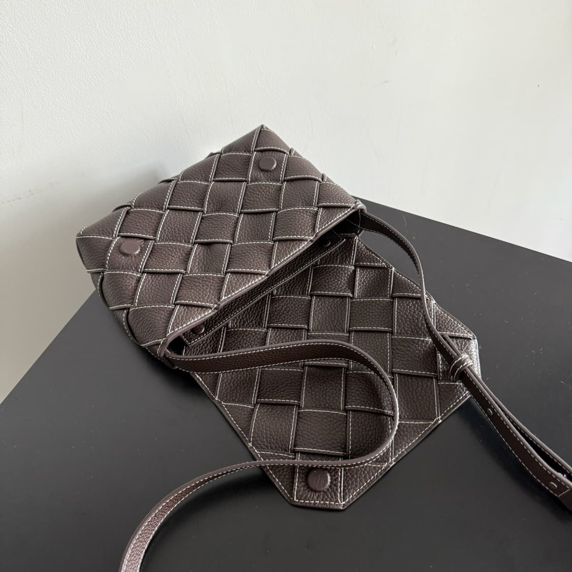 Bottega Veneta보테가베네타 2025 신상 남성 안디아모 토트백 상품이미지7