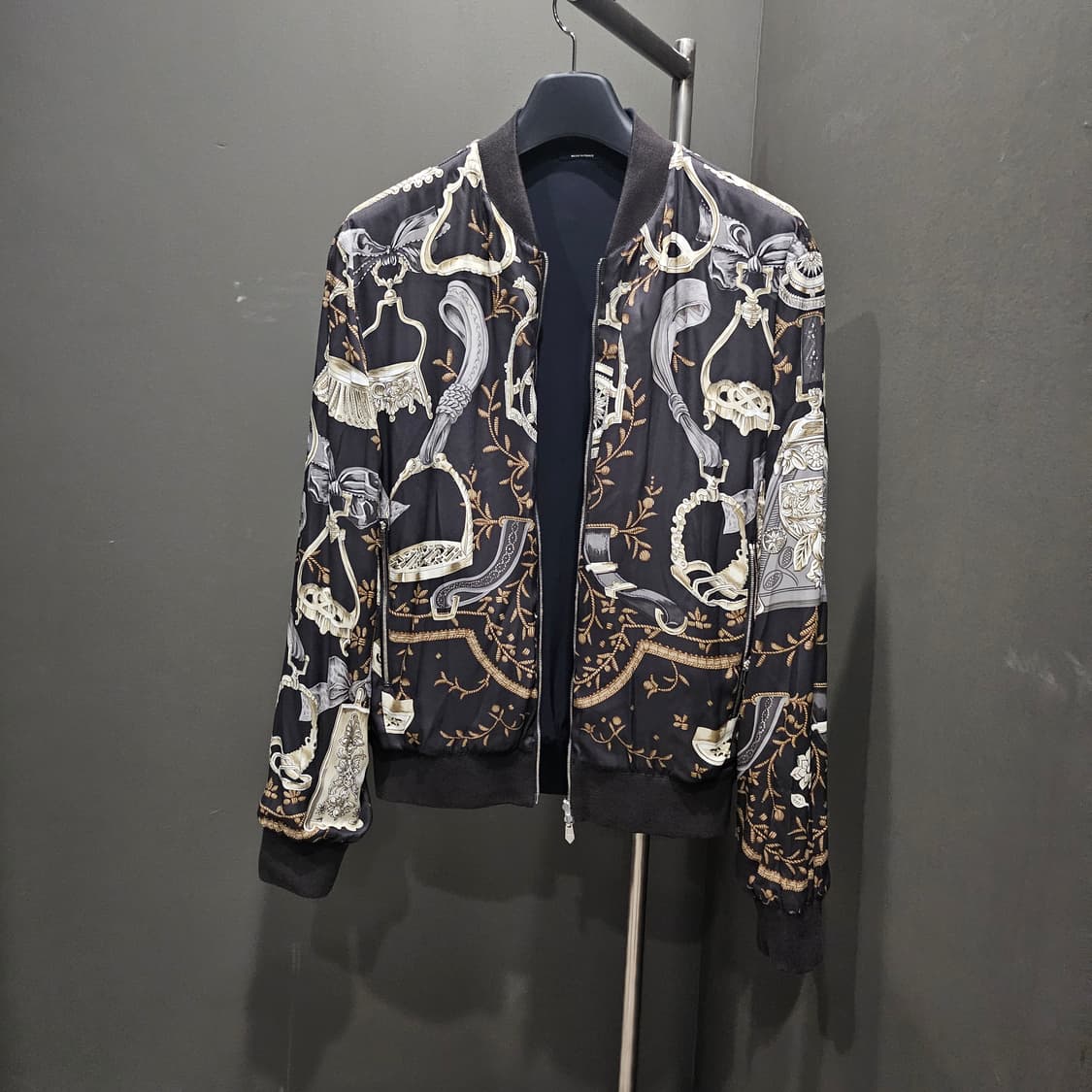 에르메스 에트리에 리버서블 립트림 자켓 상품이미지3