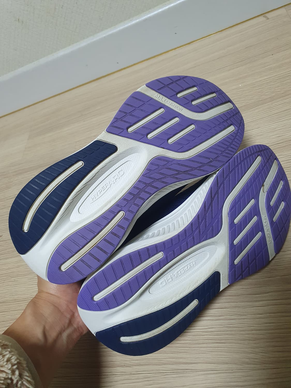 스케쳐스 맥스쿠셔닝 아치핏 슬립온 235 상품이미지7