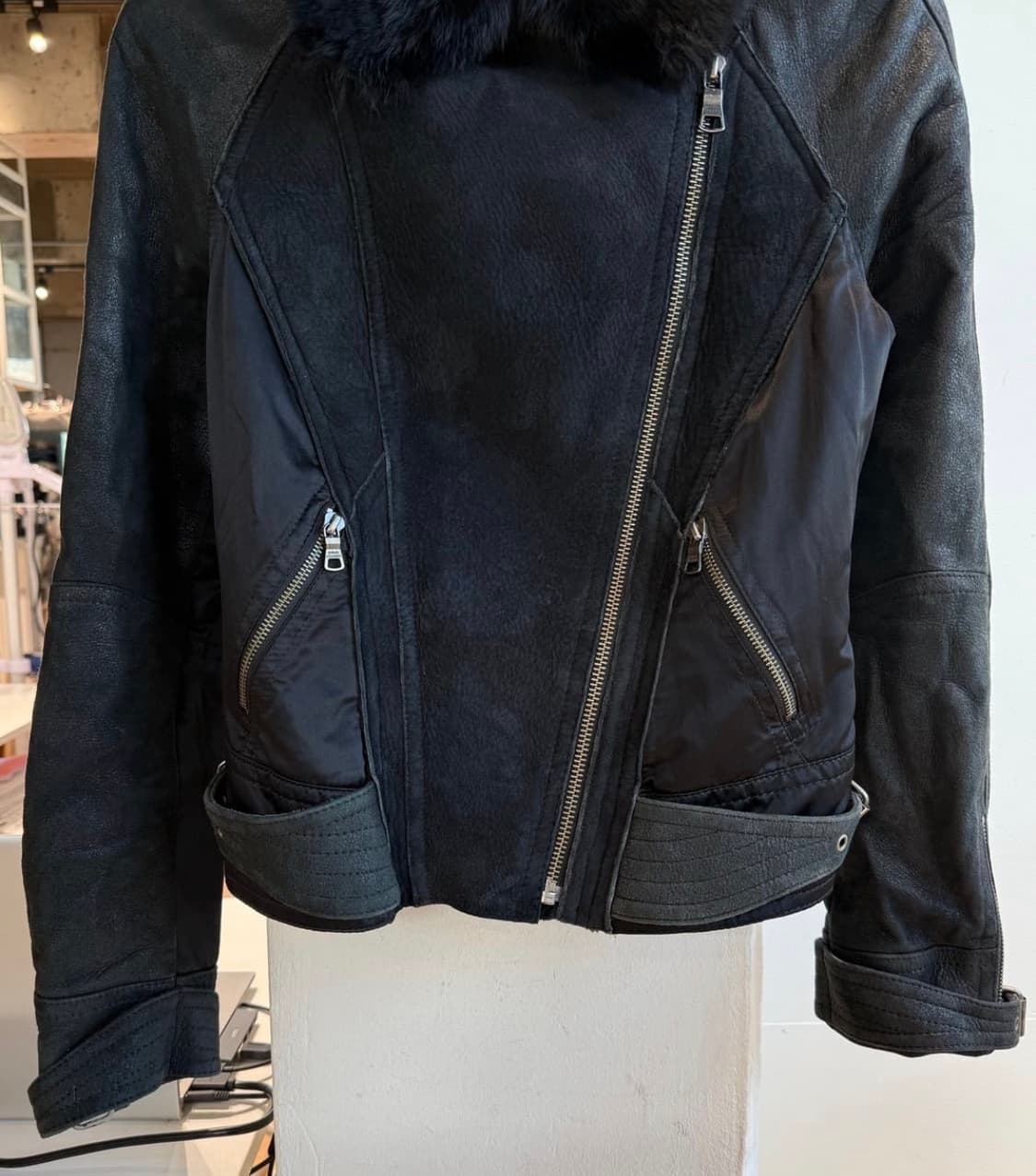 아르마니 익스체인지 블랙 레더 퍼 바이커 자켓 상품이미지4