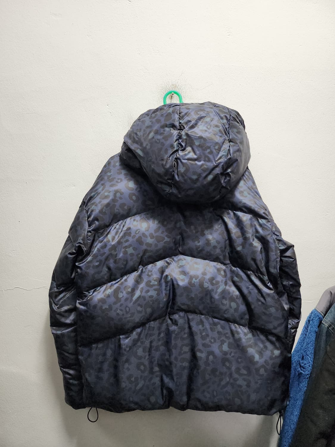 리복 레오파드 숏패딩  상품이미지2