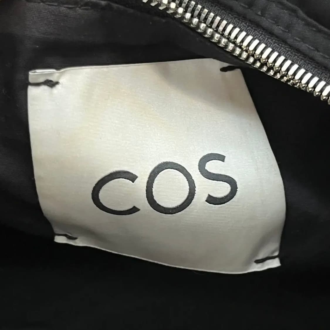 COS 코스 다이아몬드 퀼티드 숄더 백 상품이미지3