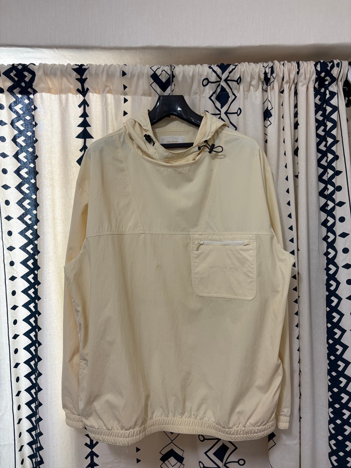 에임레온도르 후디 아노락 아이보리 상품이미지1