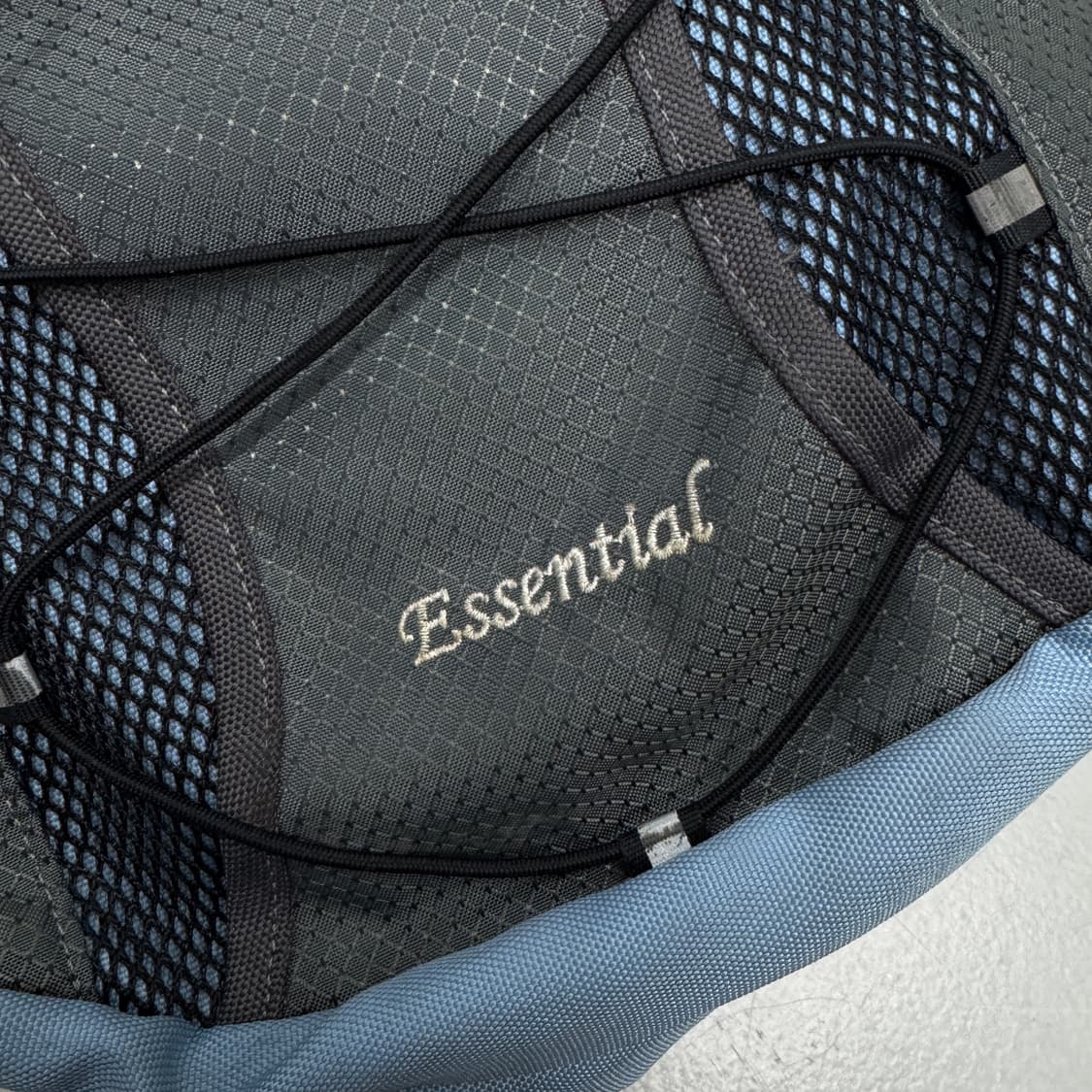 노스페이스 고프코어 에센셜 하늘색 스몰 백팩 상품이미지5