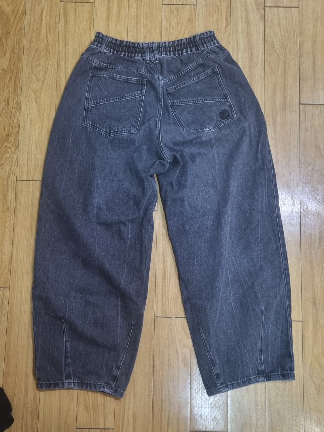 엑스톤즈 일라이 크랙 데님팬츠 다크그레이 상품이미지2