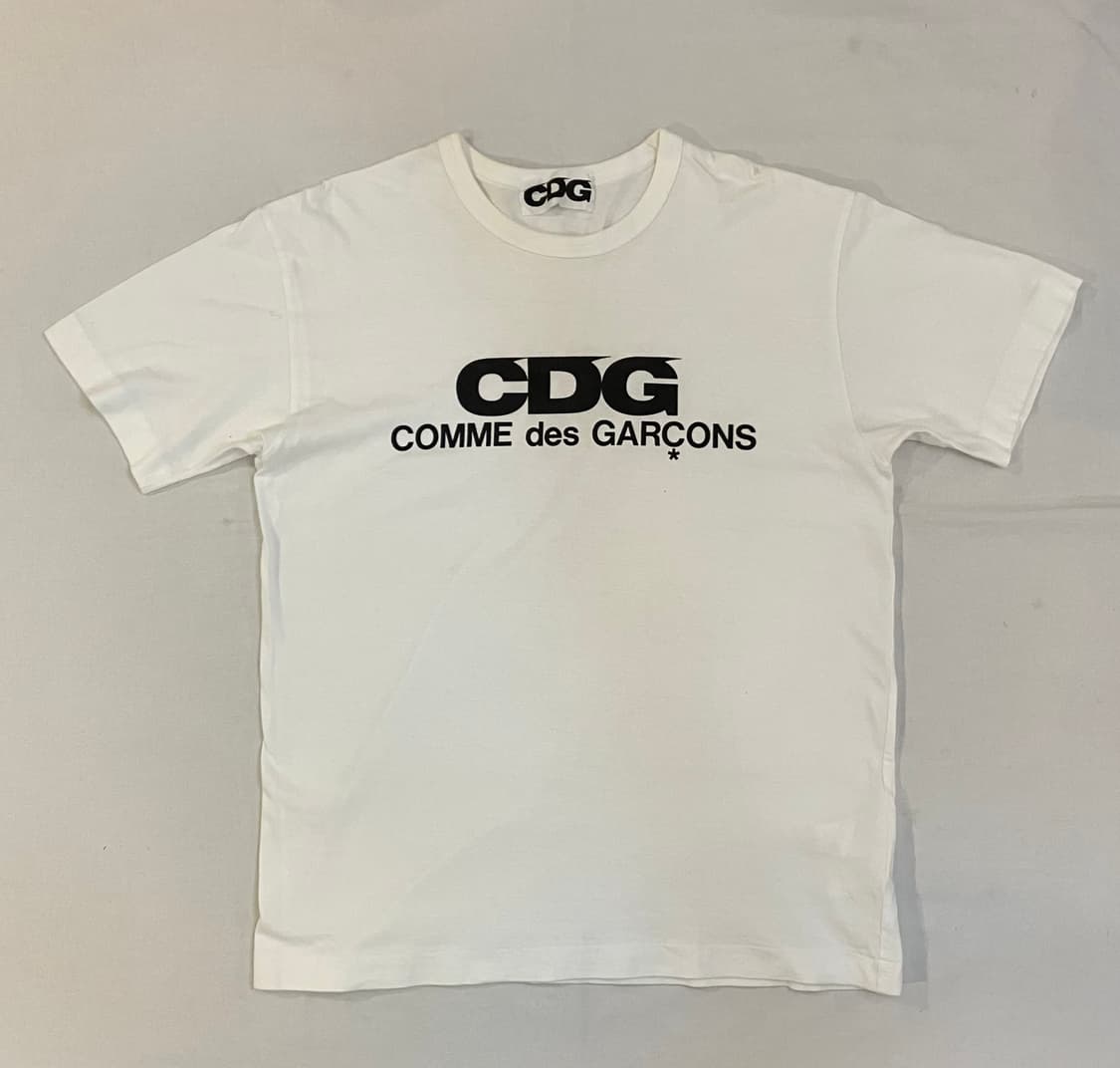 CDG 꼼데가르송 빅로고 반팔 티셔츠 화이트 상품이미지1