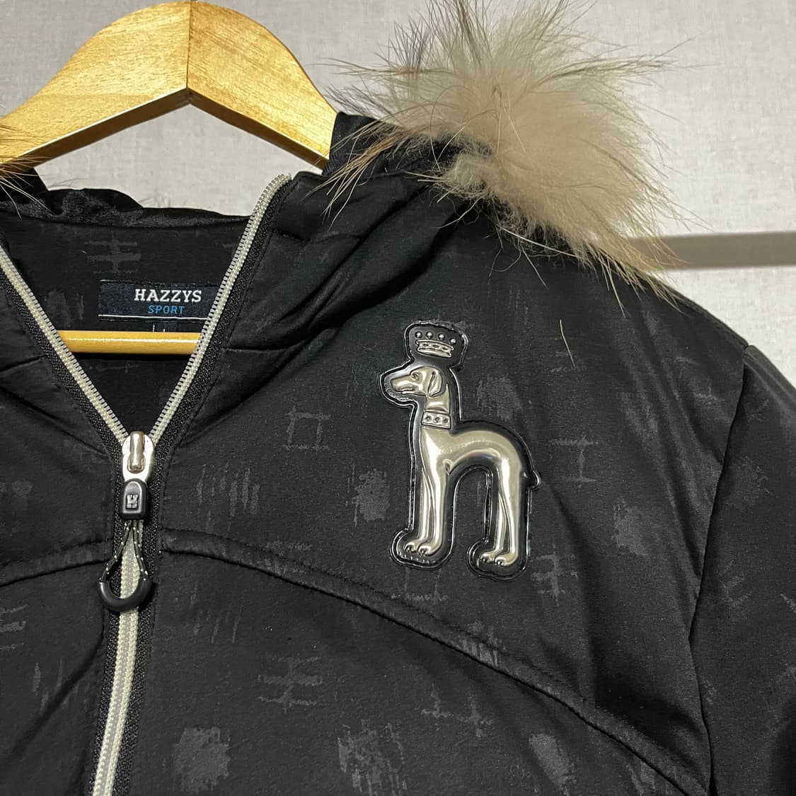 헤지스 블랙 퍼 후드 패딩 L 상품이미지3