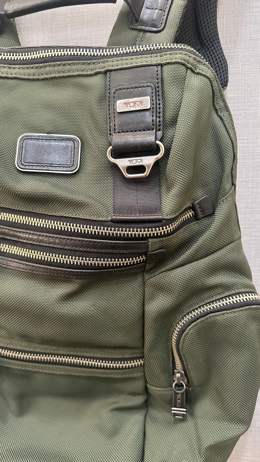 투미 백팩 올리브 상품이미지3